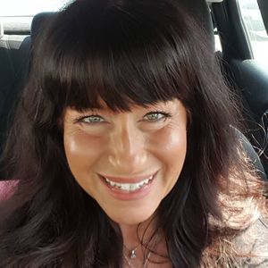 Meet your Posher, Simone